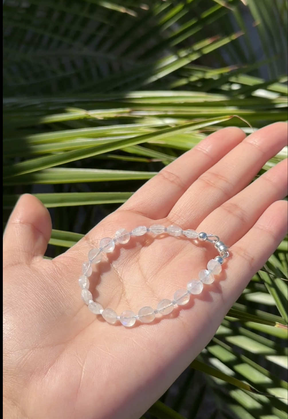 The most frustrating feeling in jewelry making: lifting up your finished necklace only to see a bunch of bare stringing material laughing back at you near the clasp 😭 Here’s 3 ways to avoid those awkward gaps in your next beaded jewelry piece ⤵️ 1. Crimp in a Curve Stringing flat hides micro-slack that gravity pulls down the second you pick it up. The U-shape gives the beads the exact amount of pocket-room they need to sit flawlessly on the neck without exposing the wire. 1. The Crimp Slip Even a microscopic slip when you close your crimp bead gives the whole strand enough room to slide down and expose bare wire. This is why you need to keep a steady pressure on that final bead!  1. Gravity Check Pick up your strand and let it hang before you crimp. This lets gravity pull down all the hidden slack so you can lock it out for good! Follow us @beadworldinc so you never miss our DIY jewelry and beading tips! ✨ #BeadingTips #jewelrymaking  #BeadJewelry #BeadedNecklace #beadingtips 