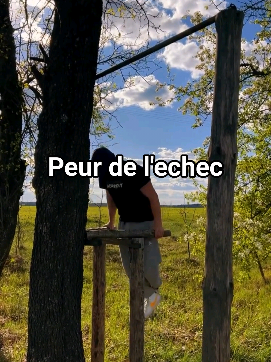 La peur de l'echec a brisé plus de rêves que l'echec lui meme.  #motivation #inspiration #lecondevie #echec #peur 