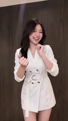 Korean Vintage Mini Dress yang elegan, simpel, dan mudah dipadukan dengan berbagai aksesori. 🤍 ✨ Cek keranjang untuk detail outfit. #styledbynaira #susanadress #fyp #trend #dance 