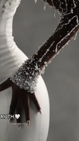AGNES🤍 THE IVORY SOCIETY COLLECTION  WEDDING DRESS: @clasikqdiane   CREATIVE DESIGNER: @DianeUloaku  CINEMATOGRAPHER: @eAn AKEUP ARTIST: @ziva_byekay  HAIRSTYLE: @k.l.v_styles  PHOTOGRAPHER: @nueshot  MODEL: @bolanleofficial_  #clasikqdiane #bride #wedding #fy #fashion 