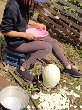 Preparó mazamorron en mi olla ancestral 😂😎 #humor #cocina #len ̃a #fogon #calabaza 
