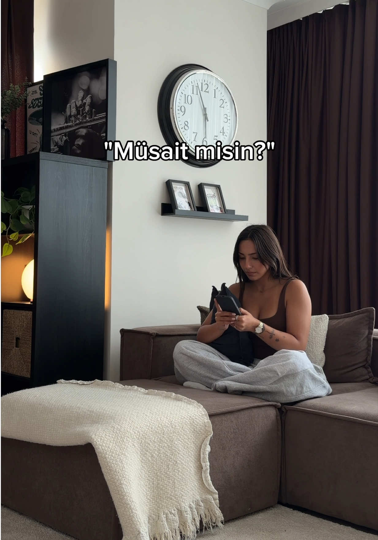 Mesajlaşmaya müsaitim, aramaya değil..🫠