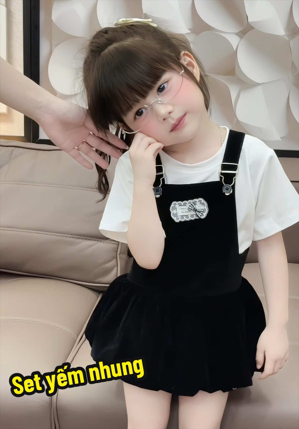 Set yếm nhung dáng bí siu xinh ạ #setvaybegai #vayxinhchobe #vaybegai #setvaychobe #setbegai 