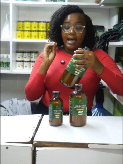 do's and don'ts of Wiyathi cold pressed castor oil get cold pressed, hexane free castor oil only from Wiyathi Organics. give us a call on 0724 902 104 or visit our shop located in Rahimtulla Trust building, along Moi Avenue, opposite Bihi Towers. Ground Floor, shop number A10 #organic #castoroil #oil #aloeveragel #organicskincare