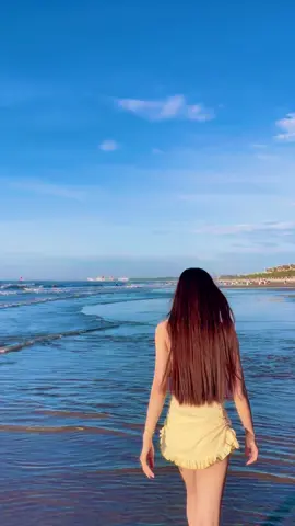 Biển làm tóc em rối 🥰 Mình gặp gỡ anh nhé ❤️#capcut #capcutpioneer #xh #trendingtiktok 