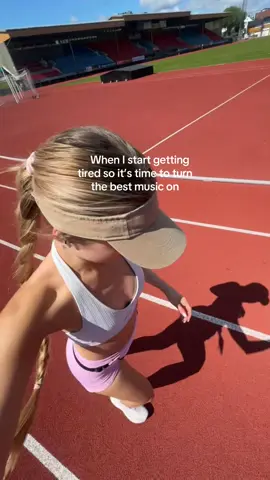 🏃🏼‍♀️💨 