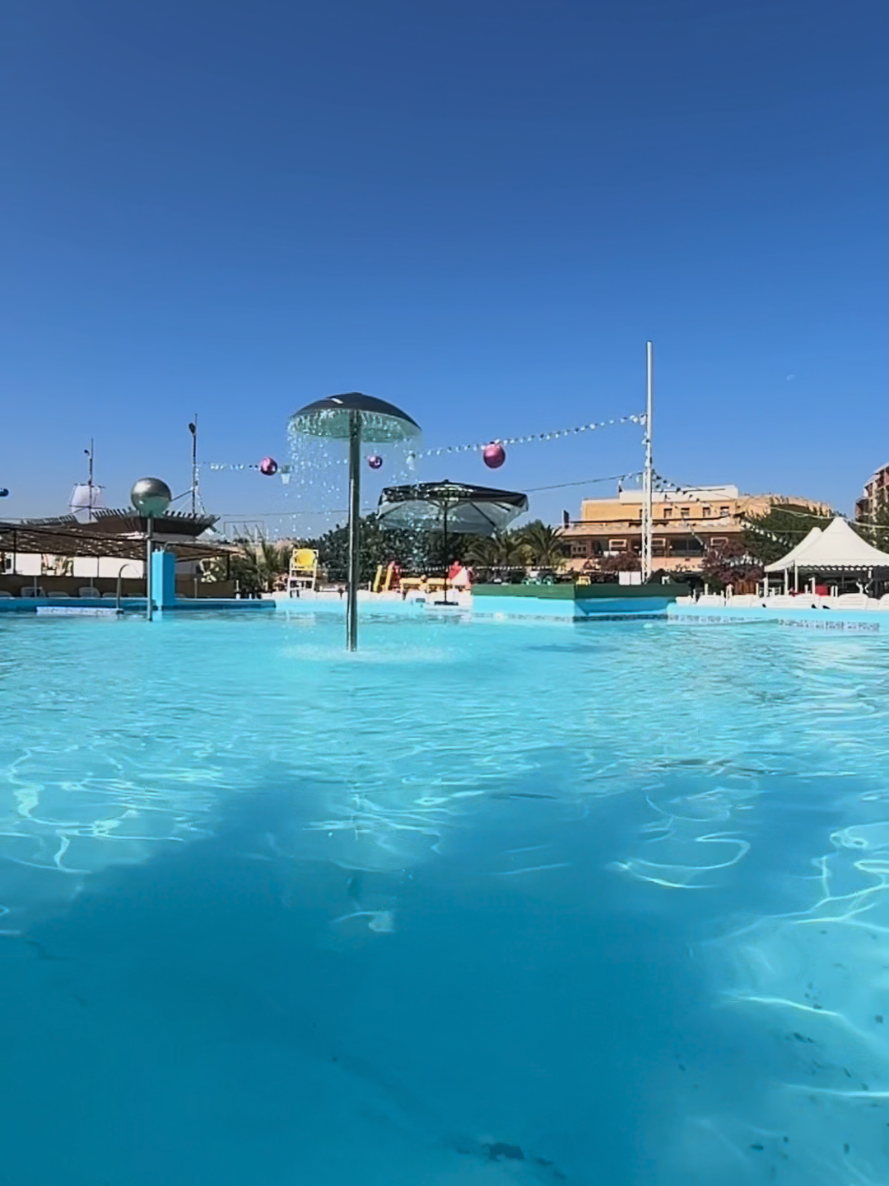 🎉 Aquafortland est ouverte 7j/7  Viens profiter et te rafraichir cet été. On ouvre tous les jours de 10h à 18h.  Un cadre familial, propre et sécurisé 🐬💦 🪄 Animation, bonne humeur et ambiance festive t’attendent à AQUA ! 👨‍👩‍👧‍👦 Un moment 100% convivial pour petits et grands 🧕 Burkini autorisé – confort et respect garantis 🚋 À 2 minutes à pied de l’arrêt de tram Benmerabet 👉 Aquafortland sur Google Maps 📍 https://maps.app.goo.gl/FTUnL4nqVoJL9Ywk9 ✨ Aquafortland, c’est plus qu’une piscine… c’est une expérience magique ! Marhbabikom 😄