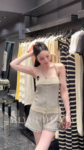✨ MIYUU HUANG Style ✨#trendingvideo #viralvideo #LearnOnTikTok #xuhuong #fashiontiktok 