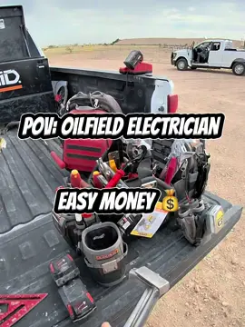 Oilfield Electrician = Easy Money 💰 ⚡️ #electrician #bluecollar #construction #trades #oilfield 