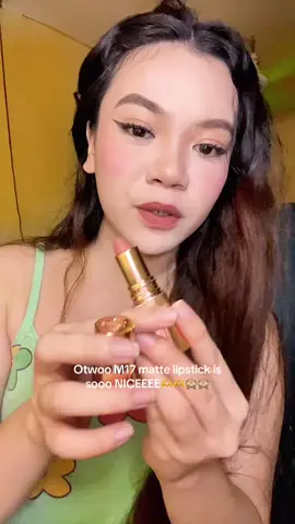 Bat kasi naputol agad? Prro gagamitin ko parin to!!#otwoo #otwoolipstick #mattelipstick #nudelippie 