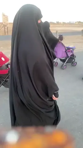 متوجهين لدرب الرحمة والجنة والمغفرة سائرين في درب الحسين اللهم اجعلنا من خدام الحسين ونموت علا درب الحسين 👉👉👉👉