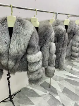 #上热门 У меня есть эти натуральные полярные лисы 🦊 на складе, как в розницу, так и оптом, и их можно настроить. Я китайская фабрика. Где ты?