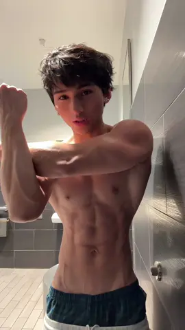 same build as a 13 y/o 🫩 draft #gym