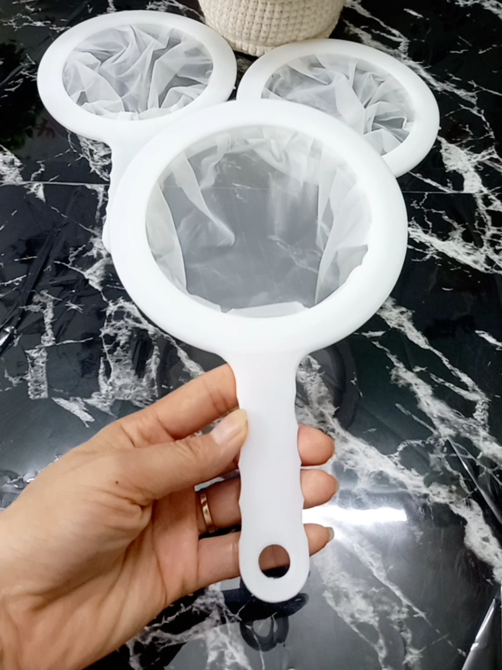 Chị em bán quán nước cứ tự tin mua 2_3 chiếc dùng lọc thay đổi cho tiện nè. #phuongpham #raylocsieumin #rayloctra #raylocsua #dodungtienich 
