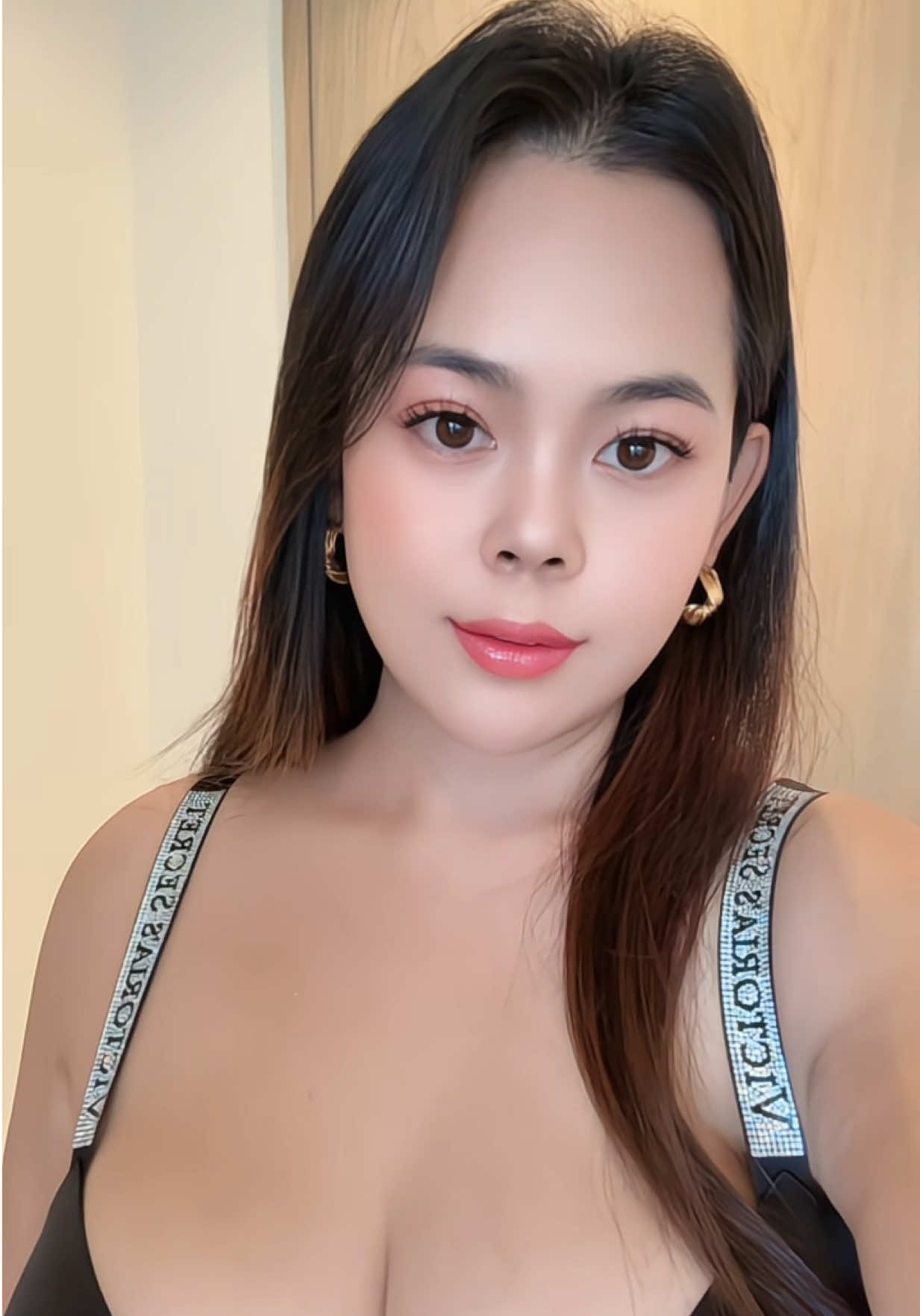 ใส่ Victoria's Secret สวยทุกคน🖤👄 #victoriassecret #pattaya #ชอบทะเล #fyp 