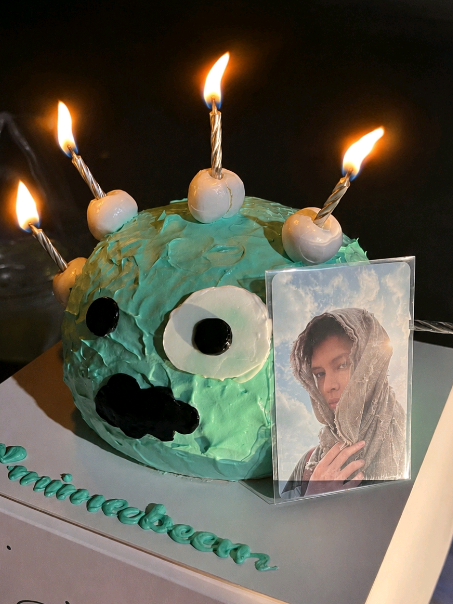 Bé khách nói đặt làm theo merch của idol Kpop 🤭 sốp search ra nhóm Cortis đúng hong taaaa ??? #cortis #xuhuong #banhkemq12 #fypシ゚viral #poyoyoi 