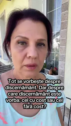 #TelepatiaUniversului  Se vorbește despre discernământ. Dar despre care discernământ este vorba: cel cu cost sau cel fără cost? De ce răutatea nu se face fără cost, iar bunătatea se face cu costuri foarte mari? Stau și mă întreb: când este vorba despre nenorocire, ce discernământ ai făcut și de ce așa-zisa mentalitate umană trebuie să respecte legile altora, iar alții nu îți respectă legea? Aici apare o altă întrebare: ce discernământ ai făcut când câinele a fost otrăvit, iar tu, ca persoană, te consideri otrăvit dincolo de materie? Prin hipnoza respirației ești manipulat în mod invizibil, spiritual, primordial și parapsihologic?