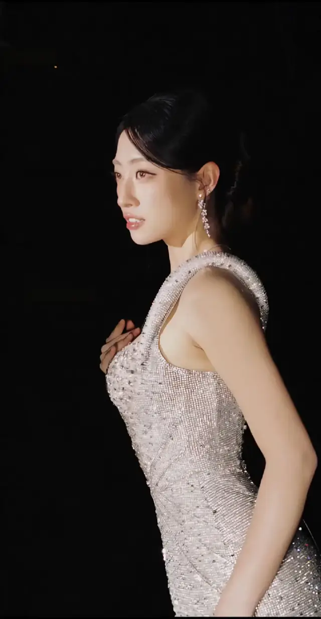 Quý cô xinh đẹp #luongthuylinh #missworldvietnam #umenhasenvang #fyp 