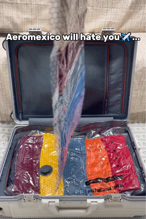- [x] ¿Por qué pagar por equipaje extra cuando puedes empacar de forma más inteligente? 🧳 Estas bolsas de compresión al vacío y la bomba portátil son imprescindibles para viajar. Más ropa, menos espacio y sin cargos por exceso de peso. 🙌 #TravelHacks #Empacar #TravelTikTok #OfertasLaborDayTikTokShop #imprescindiblesdeviaje 