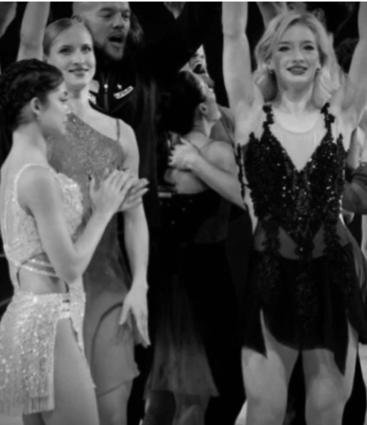 #ПЕТРОГЛЕНН скачать видео вирт петрогленн #adeliyapetrosian #amberglenn #figureskating #edit scp: fkvalieva 