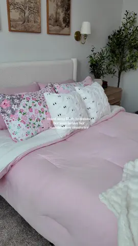 literally nothing can take away my marshmellow cloud comforterrrrrr yall can take my man instead lol jk (or am i) ☁️🤍 comfiest comforter of all time actually. #mellow #mellowsleep @Mellow Sleep #marshmellow #bedding #bedroomdecor 
