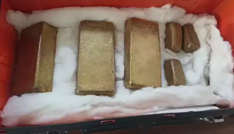 The current world spot price of gold is trading around $4,020 per troy ounce, driven by shifting oil prices and upcoming central bank decisions. Current Gold Spot Prices Per Troy Ounce: ~$4,020.00 – $4,056.50 USD Per Gram: ~$129.88 – $130.42 USD Per Kilogram: ~$129,877 – $130,419 USD Market Factors Trading Range: Moved between a daily low of roughly $4,011 and a high near $4,082. Influences: Prices are holding slight declines as oil rebounds and investors await the Federal Reserve's interest rate decision. #goldbusiness #gold #goldprice #goldmarket #goldtoday 