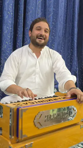 خوښ یمه خفګان رانه هیر شوی دی  ښه ده چې خپل ځان رانه هیر شوی دی  اوس مې هم لمدې جامې په غاړه د ی  ګرځمه باران رانه هیر شوی دی  نن له حده ډیر لیونی شوی یم  روغ می دی ګریوان رانه هیر شوی دی زغره مې په خوب کې هم اغوستې وې  امن او امان رانه هیر شوی دی  زوي ته یې له ډیره درده وویل  غوږ کې دی اذان رانه هیر شوی  لاس یې راکړ بیا یې راته وویل  نوم دی په ایمان رانه هیر شوی دی  سر تندی می نه لږی سعوده چې  ذکر د جانان رانه هیر شوی د ی