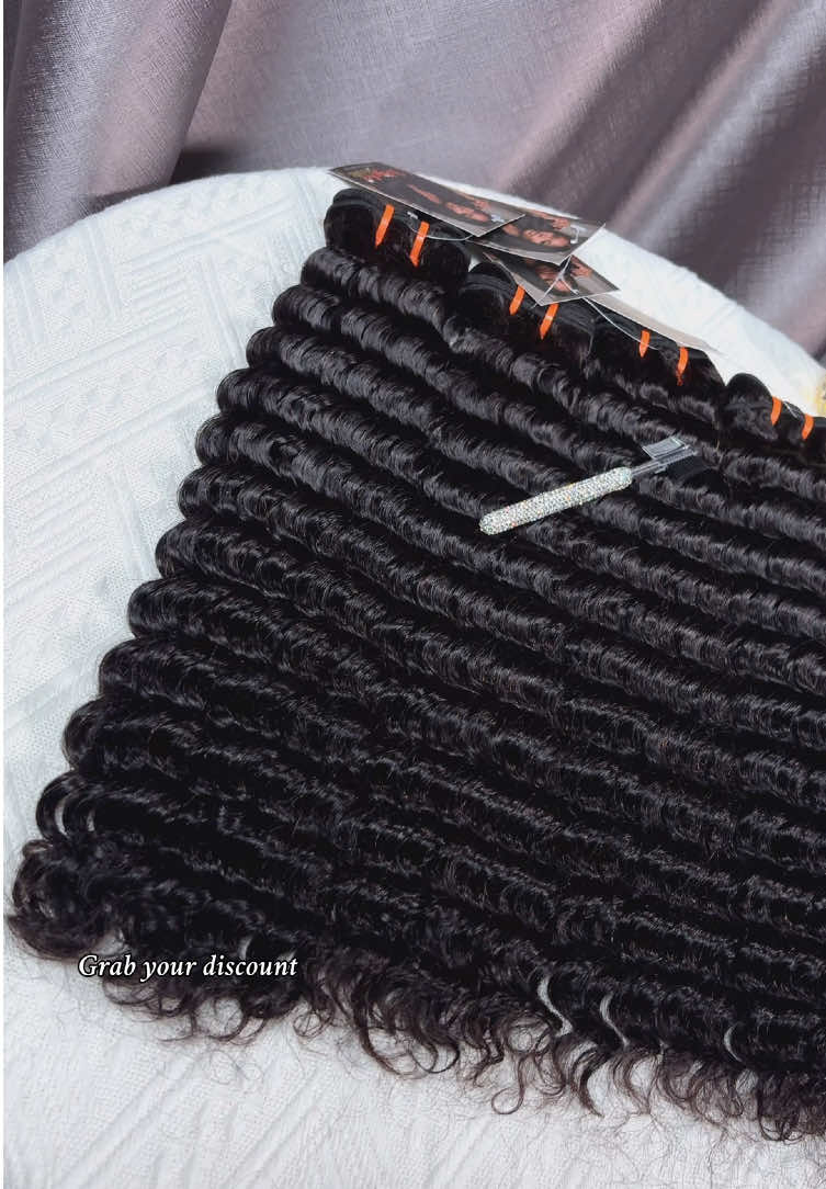 No gaps. Just gorgeous volume.✨🤩 #deepwavebundles #fullhair #blackgirlhair #rawhairbundles #wigchichair 