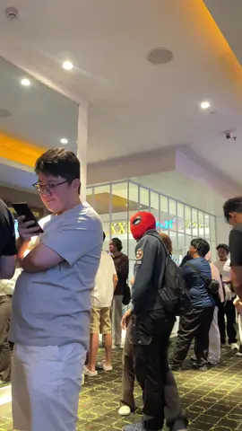 kalo yg ini spiderman villain, soalnya pake topeng pasti buat maling besi #spiderman #spidermanbrandnewday #brandnewday 