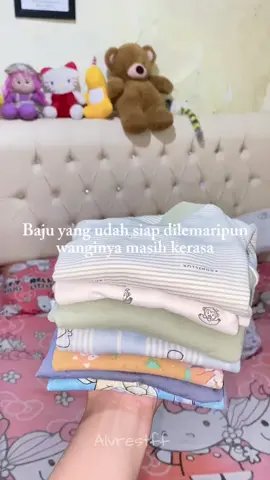 Segala cuci baju irt 2 anak ini pun pilih-pilih . Selain pilih yang bisa bikin noda yang membandel hilang , pilih yang wanginya semerbak juga . #irt #LumaPinkVelvet #FeelsLikeExpensivePerfume #LaundryEssentials @Luma Everyday 