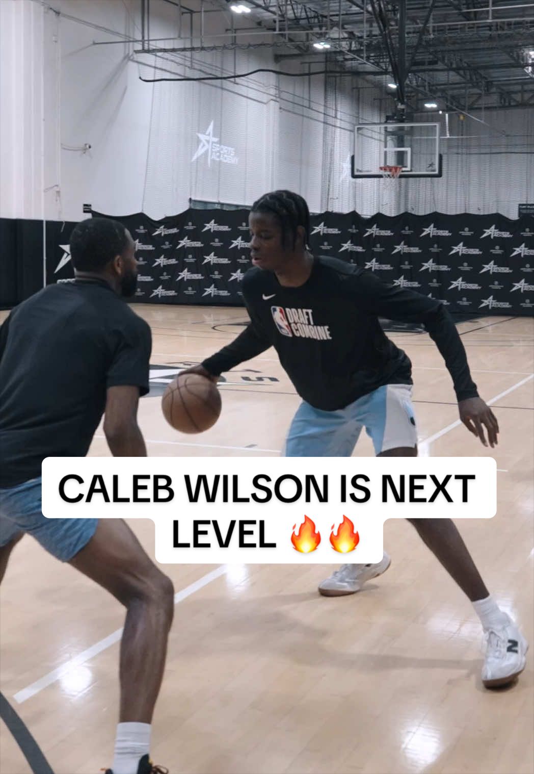 This shoulder bump isn’t about contact—it’s about creating separation 🎯 With @Caleb Wilson : mastering the dribble pick-up, selling the bump, and rising into a clean jumper. Details create buckets. Save this drill and add it to your next workout. #BasketballSkills #ShootingDrills #BasketballTraining #PlayerDevelopment #BasketballTips