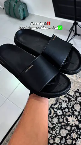 Hitam restock‼️ paling ramai tunggu✅ #sandal #selipar #drcardin #hitam 