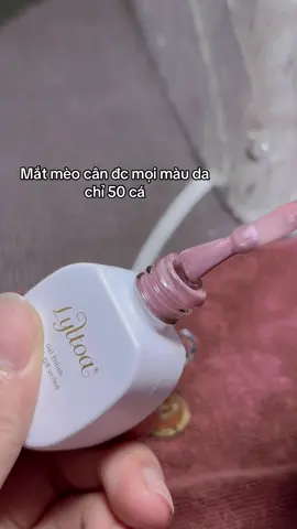 Mắt mèo Hồng nhẹ 