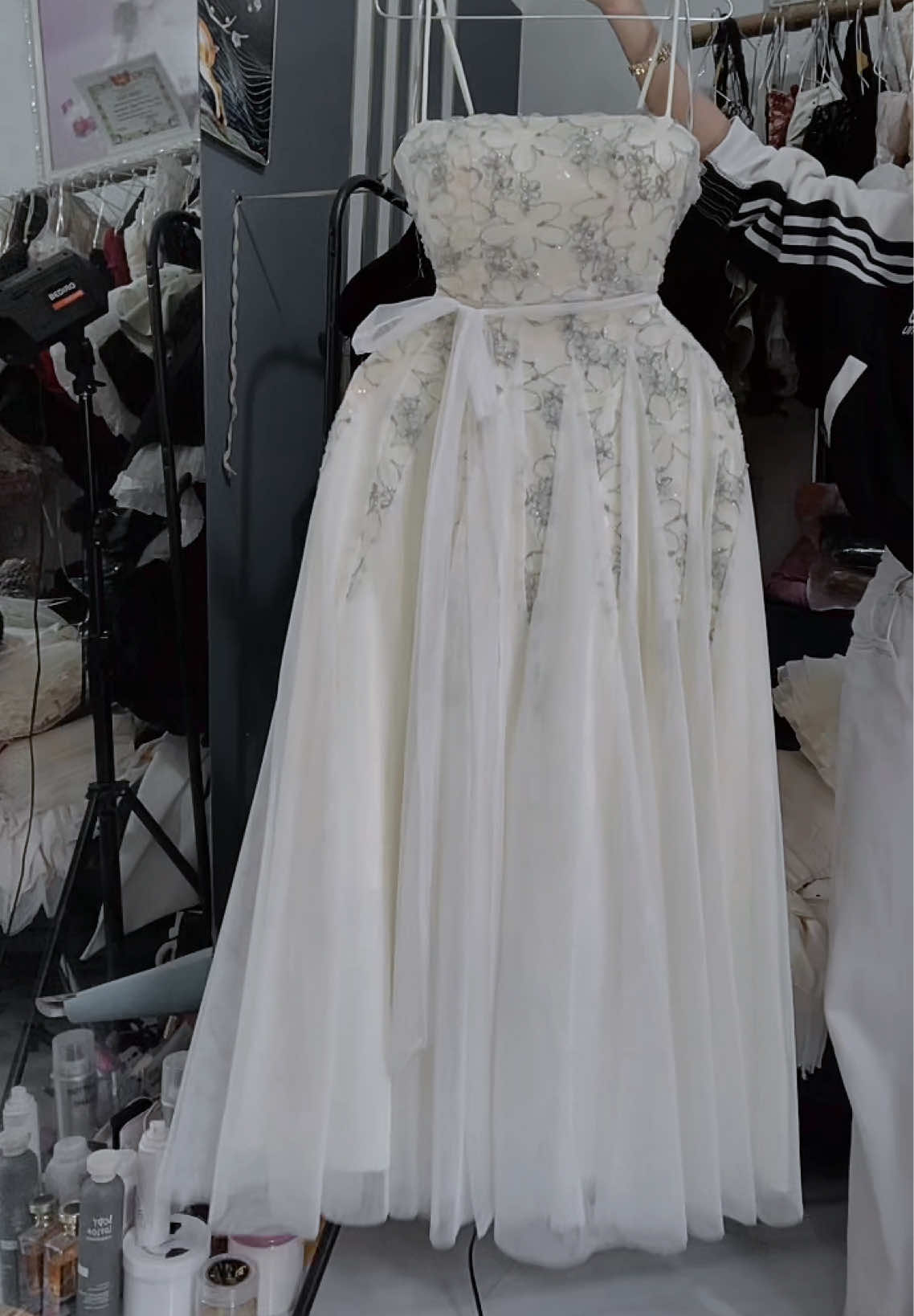 Chủ tiệc bàng cô dâu #damthietke @SHOP NGHI BAO 02 