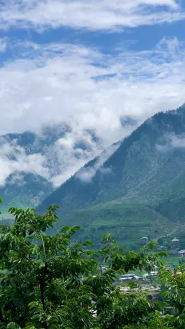 Home town thall kumrat valley ❤️👌☁️☁️#foryoupage #foryou #ihsankumrat #naturevibes 