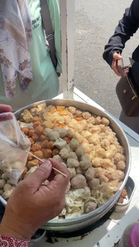 😋😋#makananenakk #surabayafoodies #makananviral #murahmeriah 