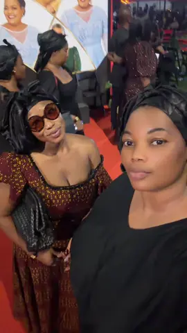 AUNTY MABEL #oneweekcelebration🕊 #itiswell @Mayan stitches @@yaa.baebii @Soul Sisters #hugsnkisses 🫂 😘 @Fabrics/ Ankara/ Ntoma vendor #africanprintstyles #ghanafuneral 🇬🇭 