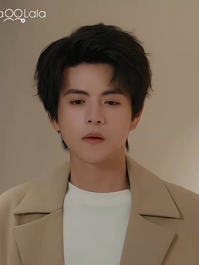 [#doublehelix ; Merry Christmas, please don't call me. . ] It isn't even Christmas yet, but I've already edited these. I've been really busy with school lately, so I edited this video in between everything else—I hope you guys like it. TYSM #chinesebl #aydensng #lusitong #fyp 