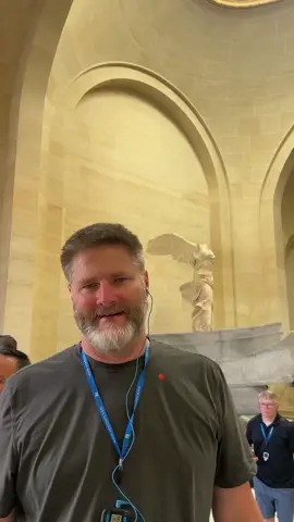 beyonce’s museum #louvre #paris #apeshit #beyonce 
