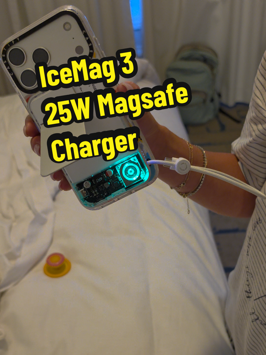 Sharge Icemag 3 powerbank was built for the new iPhone! #magsafepowerbank #shargeicemag3 #powerbank #travelcharger #tiktokshopsummersale @SHARGE-US 