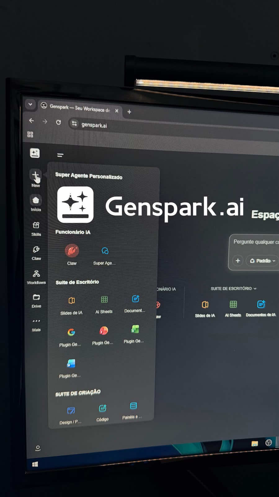 Quantas ferramentas de IA você paga hoje? Neste vídeo eu mostro uma forma de pesquisar, criar apresentações, gerar imagens, escrever documentos, programar e muito mais usando um único workspace. Para testar, cadastre-se pelo link da Genspark que está na minha bio ou comente “Eu quero” que eu envio o link diretamente na sua DM. Cadastrando-se agora, você ganha créditos gratuitos para testar a plataforma. @Genspark  #Genspark #WorkwithGenspark #publicidade