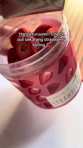Strawberry kering jadi setengah hargaaa??? #strawberry #strawberrykering #driedfruit #cemilansehat 