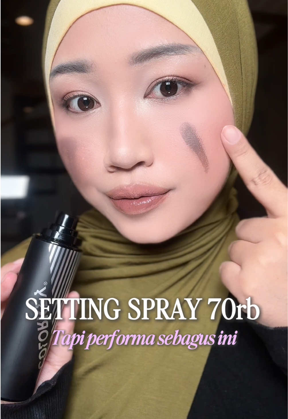 penemuan terbaekk 2026🌝🫵🏻 sekarang ga worry klo makeup takut kegeser hijab kek, tisu kek, dibawa aktivitas 24 jam pun makeup tetep aman sentosa!🌝#24hHydraMatteLock #settingspray #colorkeyid 