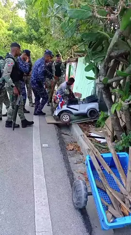 dueño de vehículos prendió la huida porque le querían quitar la bocina de su vehículo 🤣🤣🤣🤣#reels #reels #reel 
