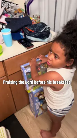 Singing his praise music early before his breakfast. There isn’t anything  like seeing your kids naturally build their relationship with God. #AutismParenting #praisehim #praisegod 