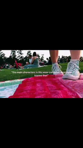 #converse ; me and my converse against the world fr. #gifedit #fyp #trending #realatable 