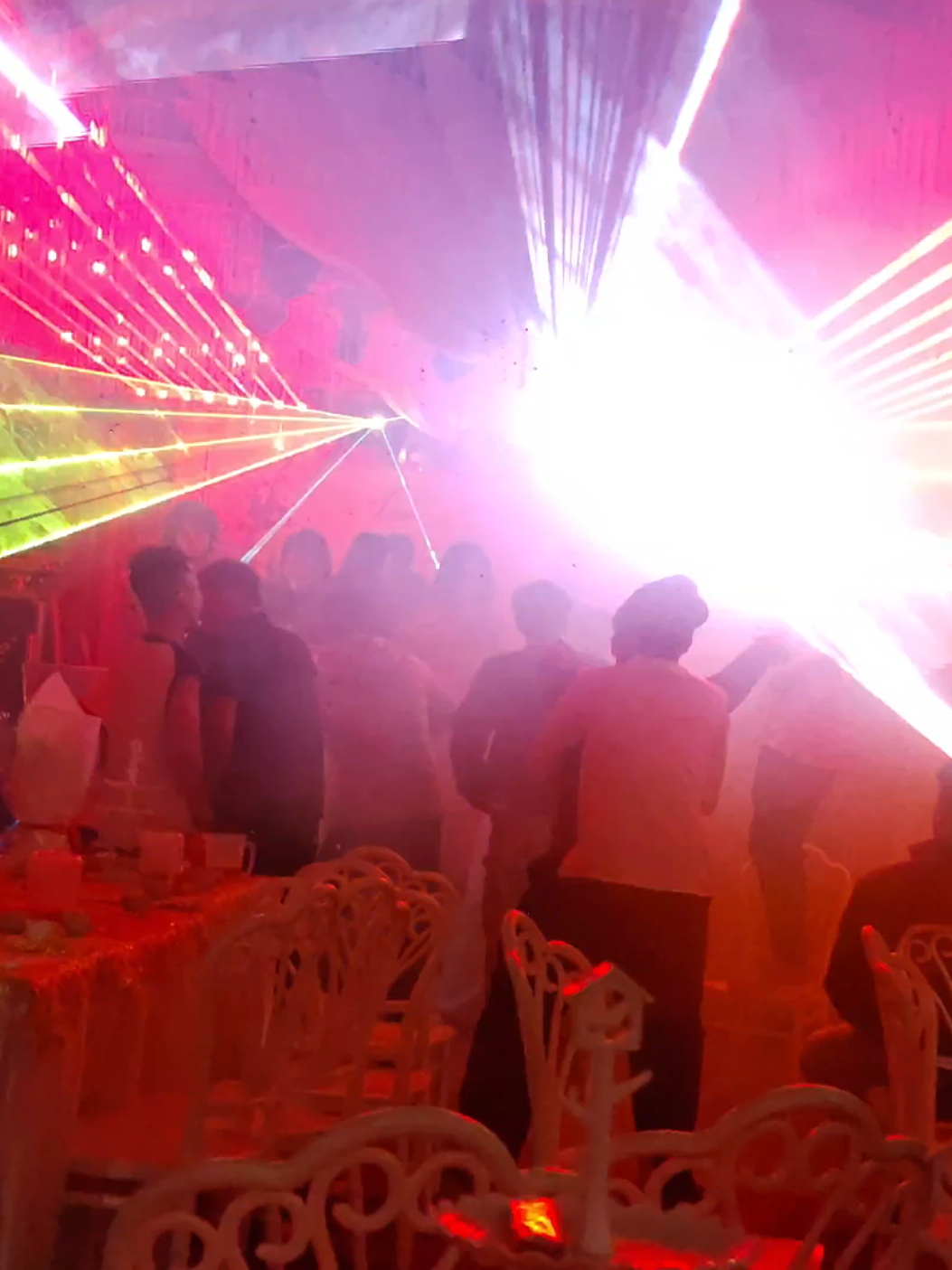 đám cưới như bar cho ae Bình Lục Hà Nam #laser #xuhuongtiktok #denlaser #damcuoi #anhsangdamcuoi 