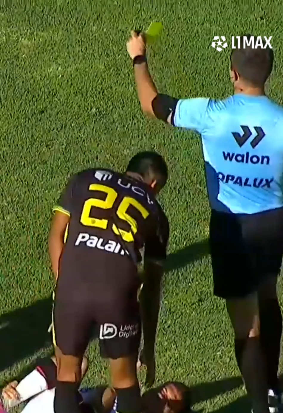 ⚡️PRIMERA AMARILLA PARA MOQUEGUA YORMAN ZAPATA A LOS 31' #DEPORTIVOMOQUEGUA 0-0 #MELGAR 📺 Conoce cómo ver L1MAX en vivo 👉 http://l1max.com #L1MAX #Liga12026 #TorneoClausura2026