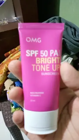 sunscreen bright tone up @OMG #GLOWINKWITHOMG #OMGSunscreen #MerdekaTanpaGosong 