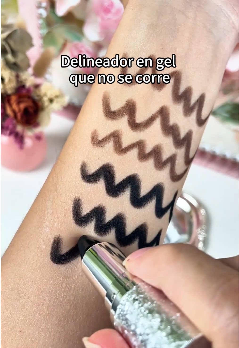 Gel Delineador Negro Resistente#GelDelineador #DelineadorDeOjos#fyp #tiktokshop #sohochic 